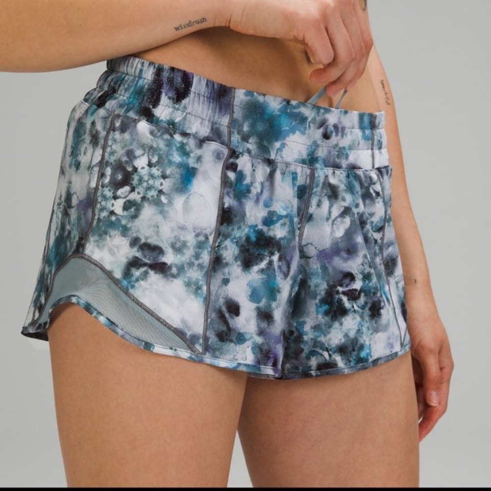 Lululemon hotty hot shorts